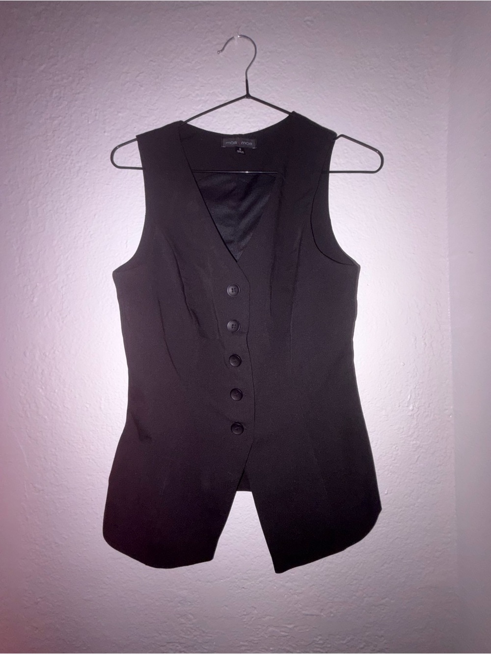 Classic Black Sleeveless Button-Front Vest